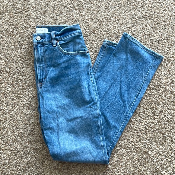 Abercrombie & Fitch Denim - Abercrombie 90’s Straight Jeans